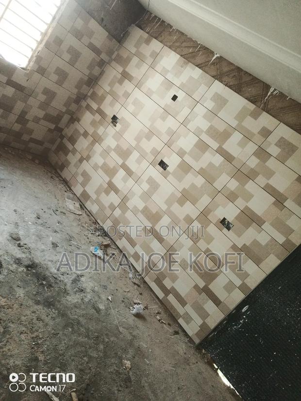 Tiles Workers Interior and Exterior Tilling · Photo 3
