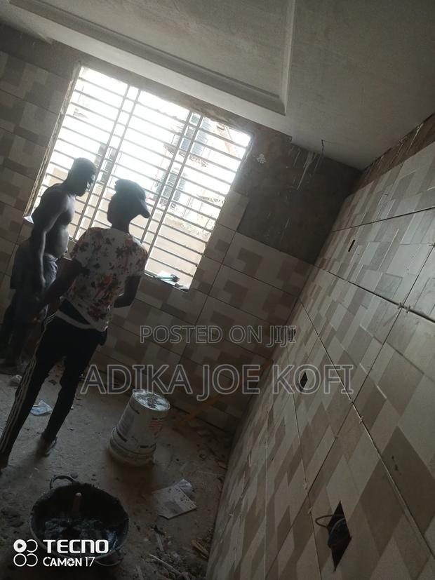 Tiles Workers Interior and Exterior Tilling · Photo 4