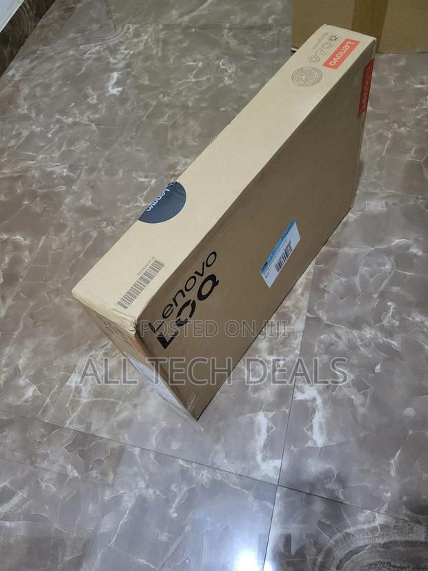 New Laptop Lenovo 12GB AMD Ryzen 7 SSD 512GB · Photo 1