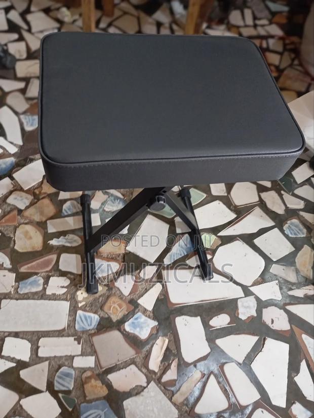 Piano Seat_ Keyboard Stool · Photo 3