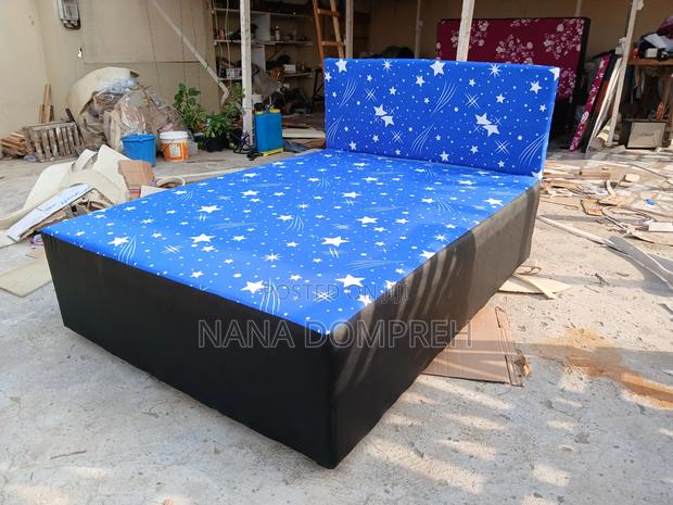 Blue Inbuilt Double Bed · Photo 3