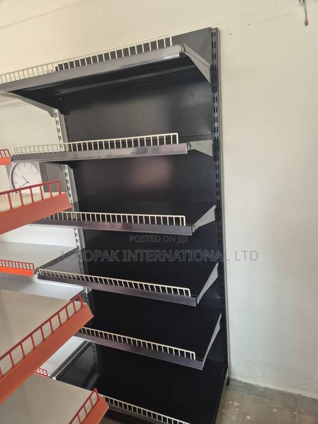 Wall Unit for Supermarkets, Pharmacies and Retail Shops. · Photo 2