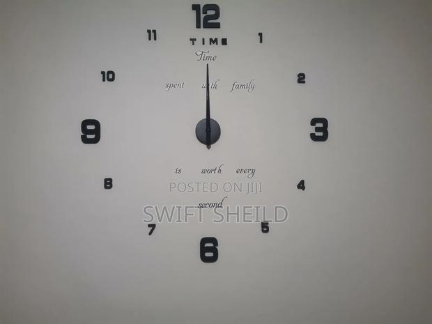 3d Wall Clock Large + Time Spent With Family Design · Photo 3