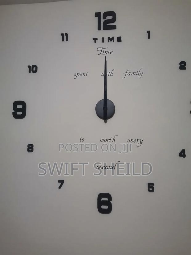 3d Wall Clock Large + Time Spent With Family Design · Photo 4