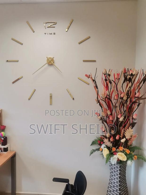 3d Design Clock Working Large Type · Photo 1