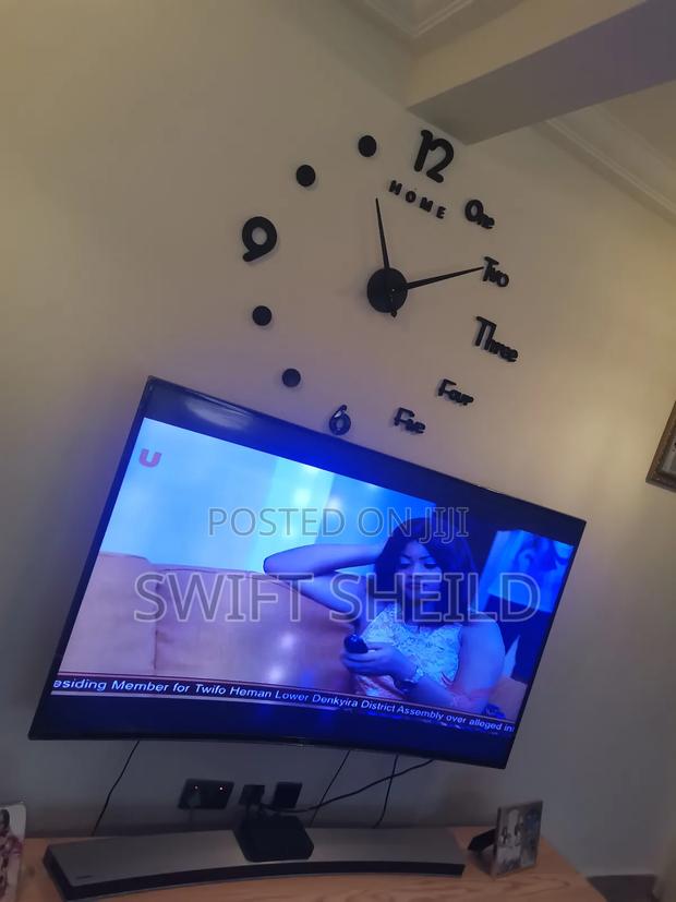 3d Wall Clock Large 100 to 120cm Diameter Adjustable · Photo 1