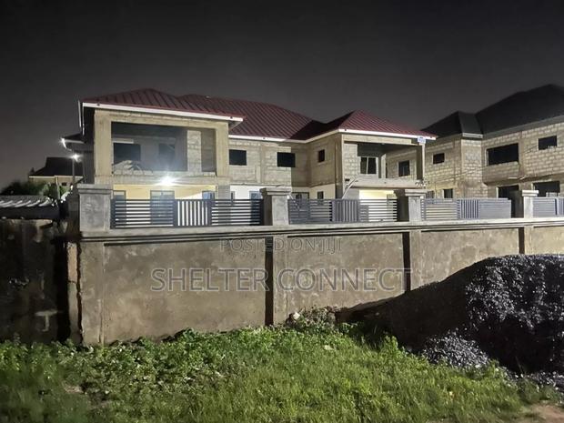 8bdrm Apartment in Pantang, Pentecost for sale · Photo 2