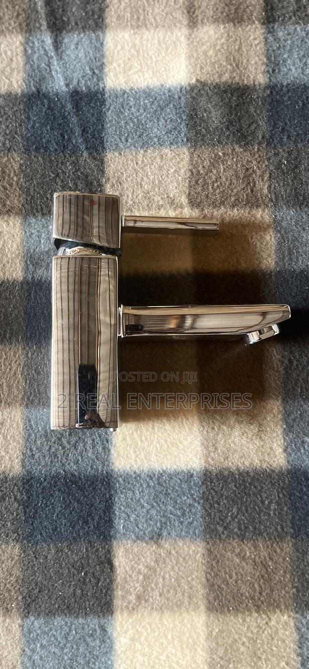 Single Basin Tap Faucet · Photo 1
