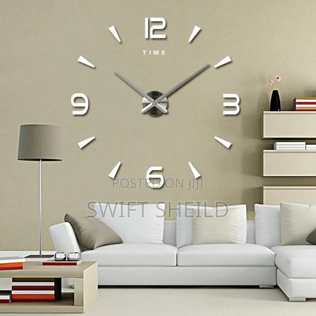 Spiked 3d Large Wall Clock 100 120cm Dimeter · Photo 1