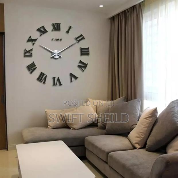 Roman Numeral Design 3d Wall Clock · Photo 1