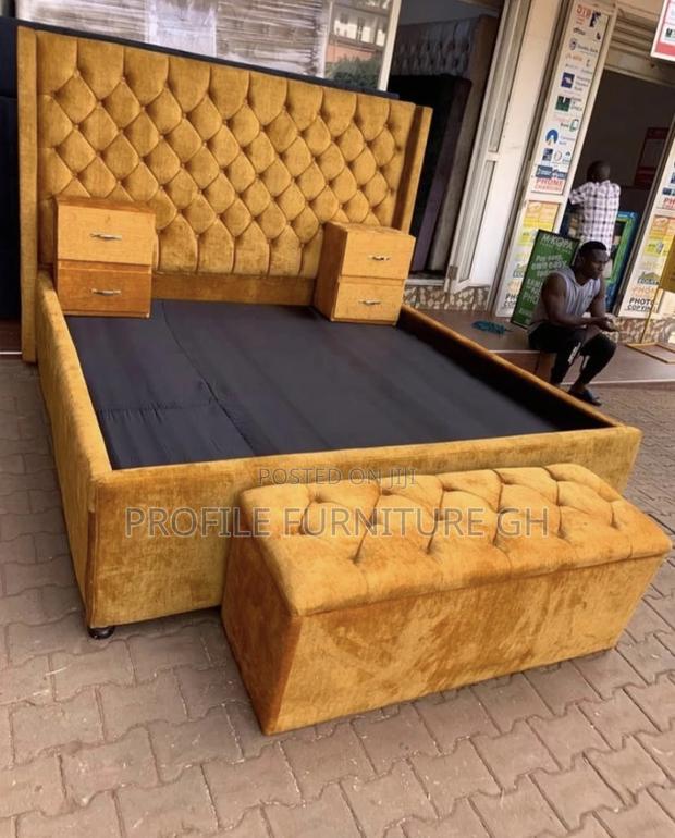 Bea Queen Size With Ottoman and Drawers · Photo 1