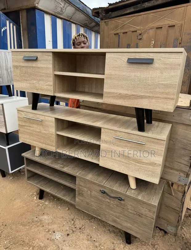 4ft Tv Stand · Photo 1