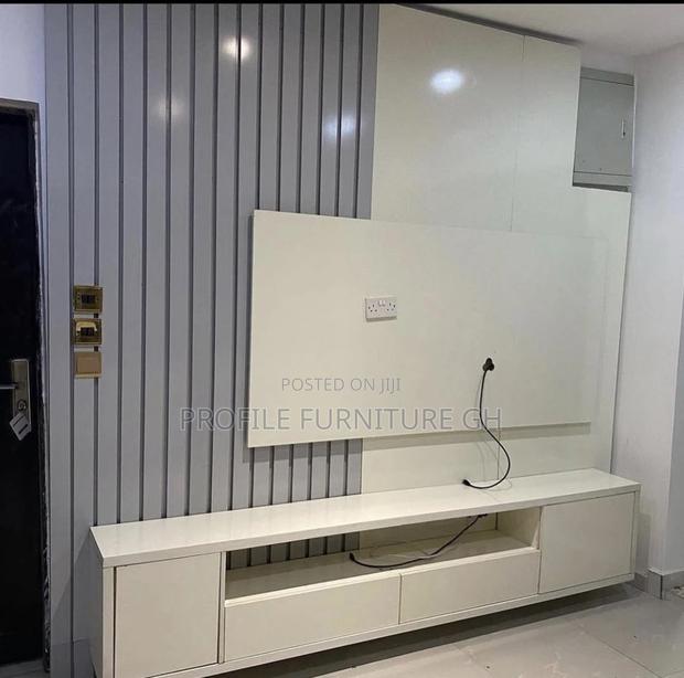 Foreign Wood MBF Console Tv Stand · Photo 3