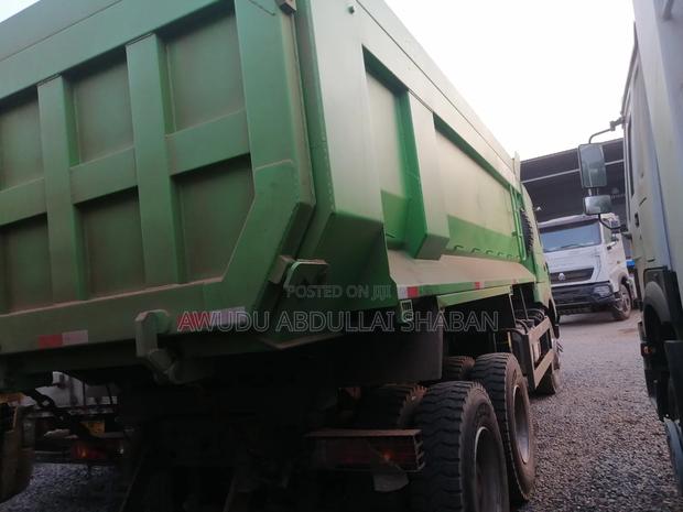 New Howo Dump Truck 2025 Green For Sale · Photo 2