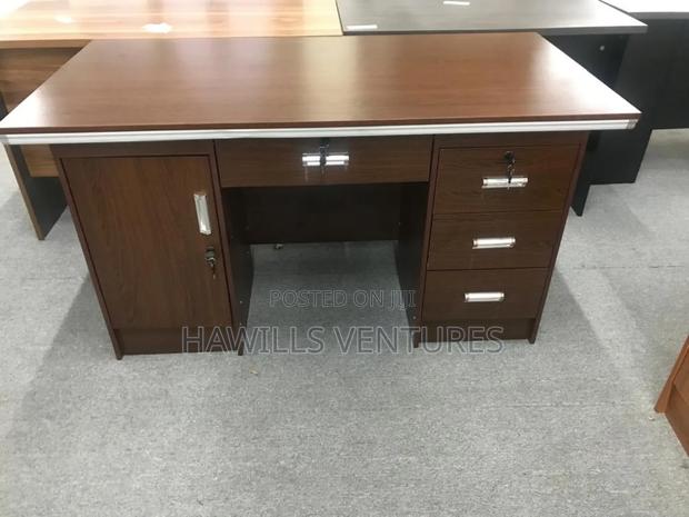 Supervisors Table · Photo 1