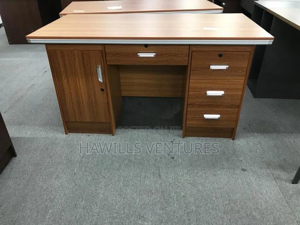 Multi Functional Desk · Photo 1