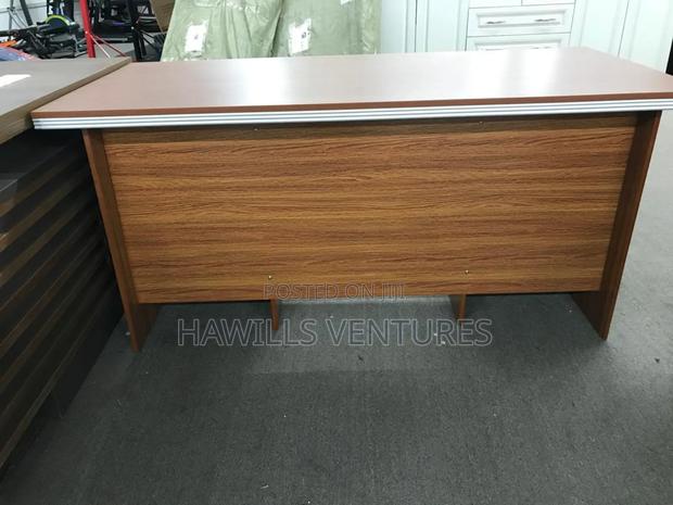 Multi Functional Desk · Photo 2