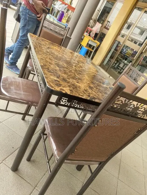 4 Seater Executive Dinning Table Set · Photo 1