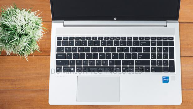 New Laptop HP Probook 450 8GB Intel Core i5 SSD 512GB · Photo 3