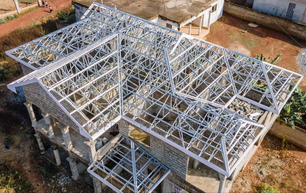 Roofing Trusses and Sheets · Photo 3