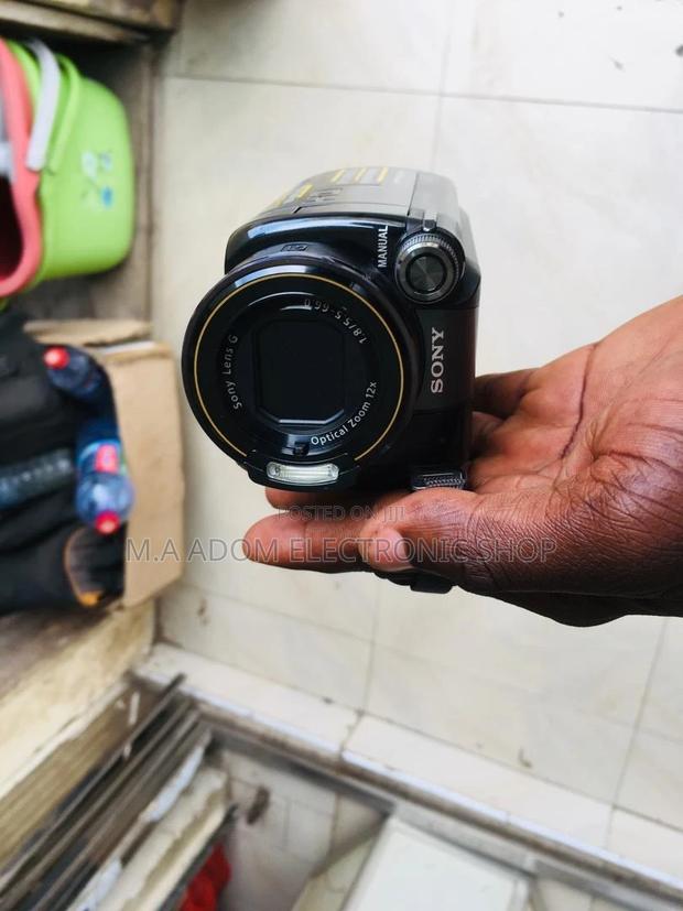 Sony HDR-XR500E: Capture Life in Stunning HD · Photo 1