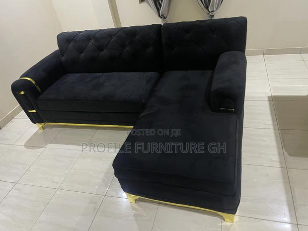 Becoming Black L-shape Sofa//Solid · Photo 1