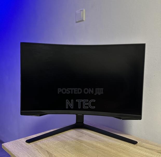 27 Inches Samsung Odyssey Smart Curved Monitor QHD 240 Hz · Photo 1