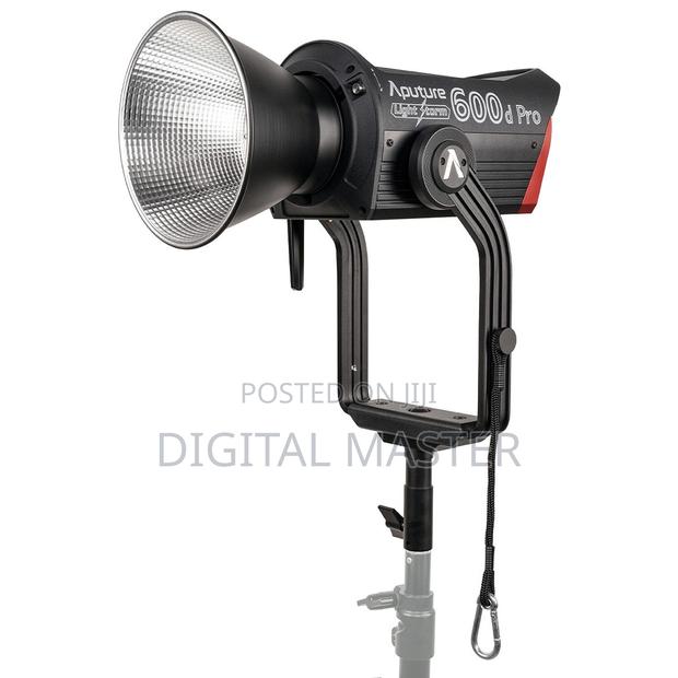 Aputure Ls 600d Pro Daylight Led Monolight (V-mount) · Photo 5