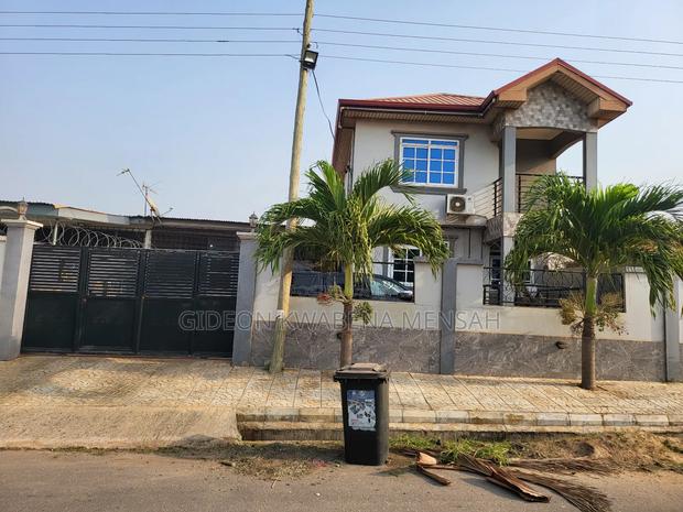 Furnished 4bdrm House in Sakumono Estate, Tema Metropolitan for sale · Photo 2