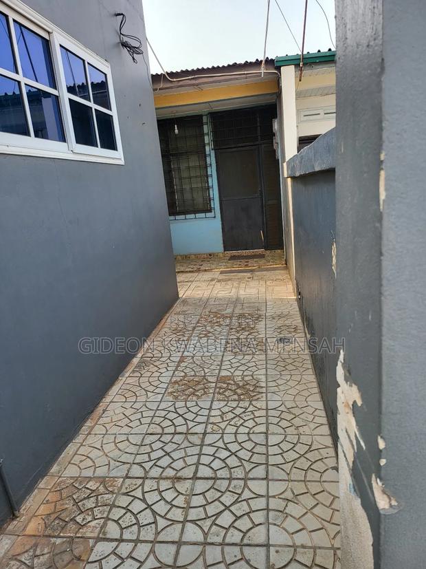 Furnished 4bdrm House in Sakumono Estate, Tema Metropolitan for sale · Photo 5