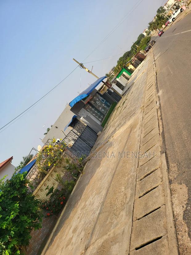 Furnished 4bdrm House in Sakumono Estate, Tema Metropolitan for sale · Photo 7