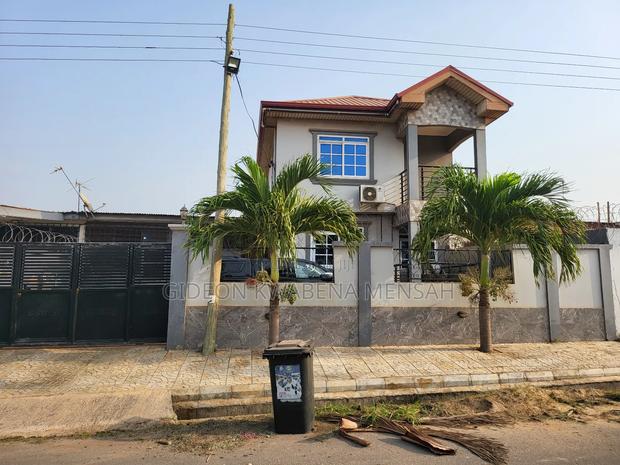 Furnished 4bdrm House in Sakumono Estate, Tema Metropolitan for sale · Photo 1
