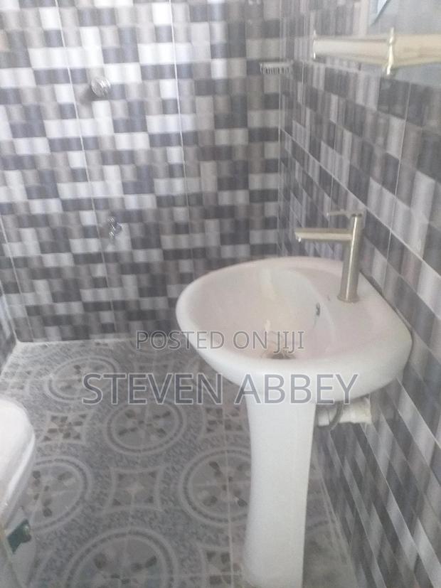 2bdrm Apartment in Adom Agency, Teshie for rent · Photo 6