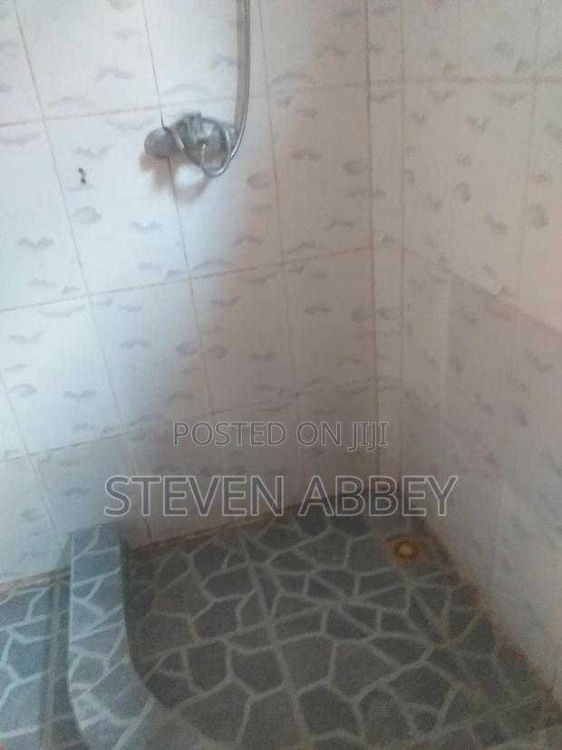 2bdrm Apartment in Adom Agency, Teshie for rent · Photo 6