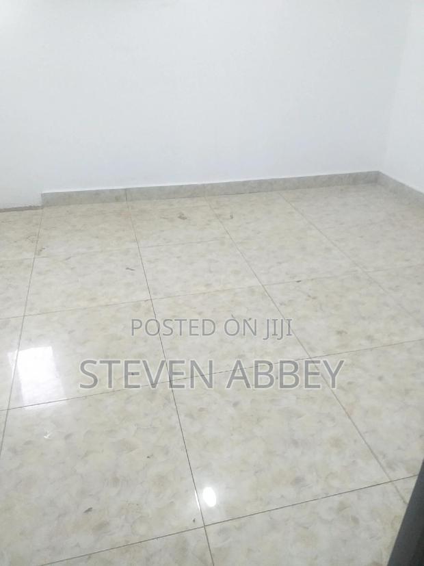 1bdrm Apartment in Adom Agency, Teshie for rent · Photo 2
