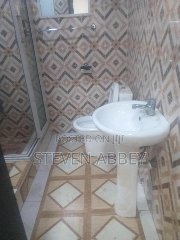 1bdrm Apartment in Adom Agency, Teshie for rent · Photo 3