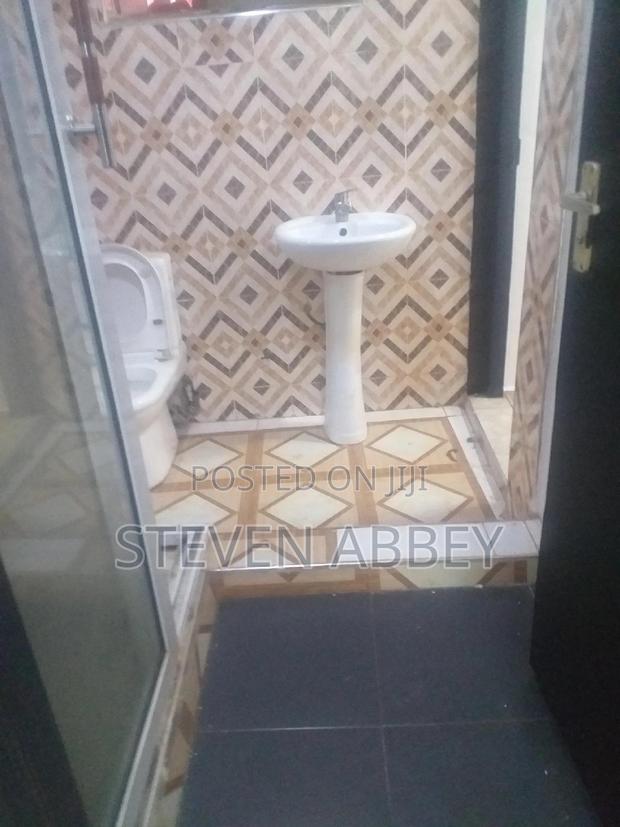 1bdrm Apartment in Adom Agency, Teshie for rent · Photo 3