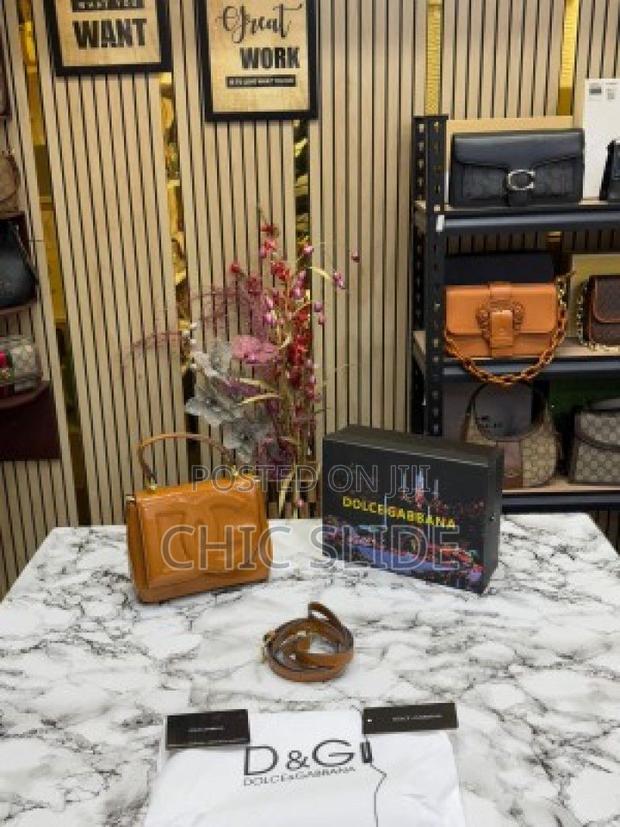 D G Handbag · Photo 4