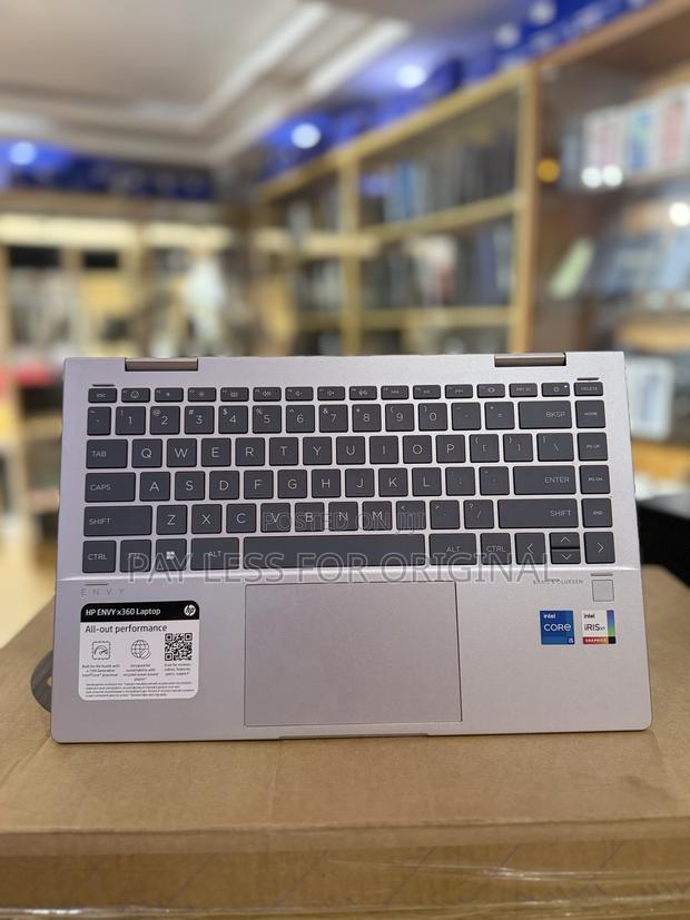 New Laptop HP Envy 14 8GB Intel Core i5 SSD 512GB · Photo 1