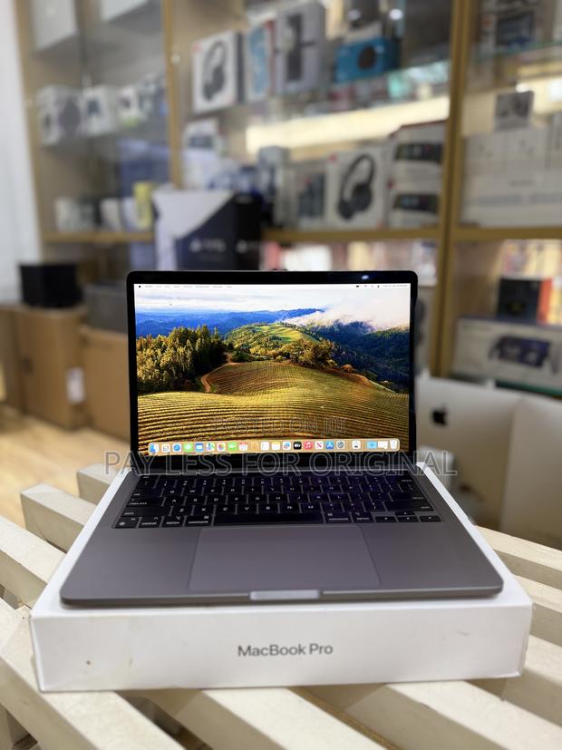 Laptop Apple MacBook Pro 2022 M2 8GB Apple M2 SSD 512GB · Photo 1