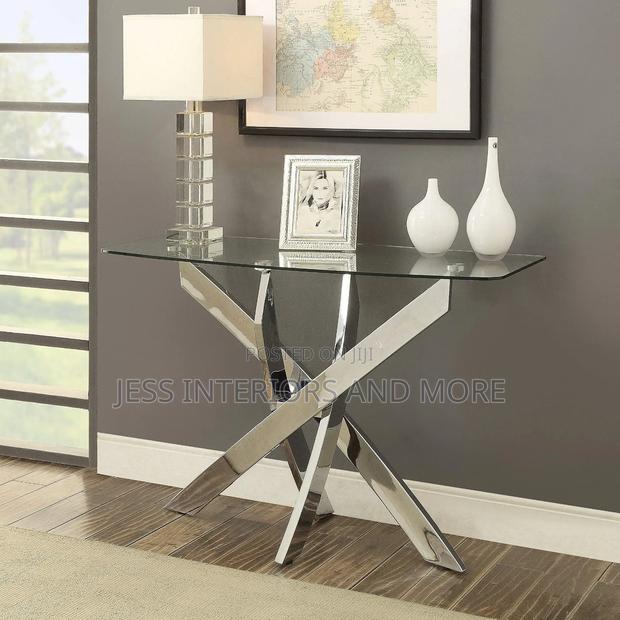 Console Table (Glass Top) · Photo 1