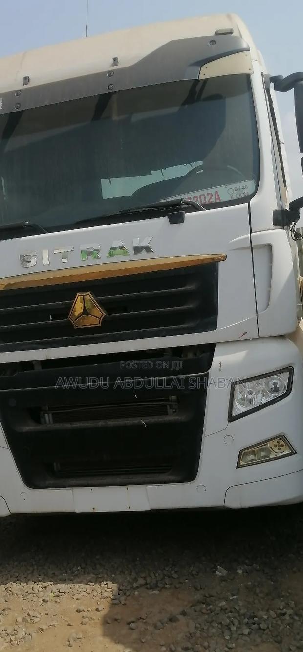 Home Used Sitrack Trailer Head For Sale · Photo 2