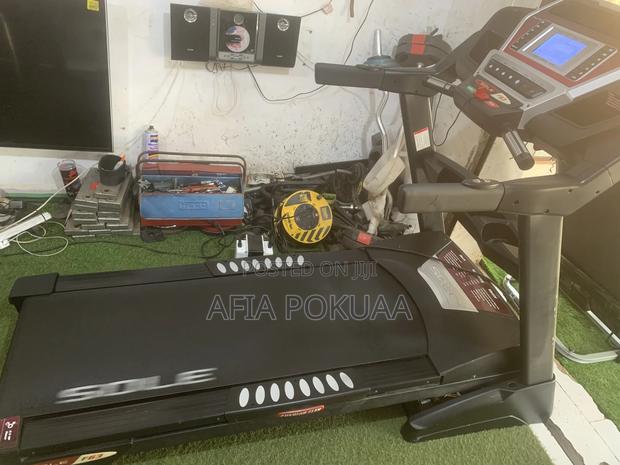 Sole Treadmill 150kg · Photo 3