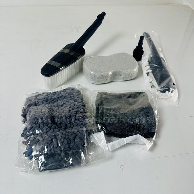 Clean Maintenance Kit · Photo 2