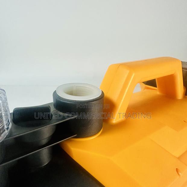 Cordless Water Pump · Photo 4