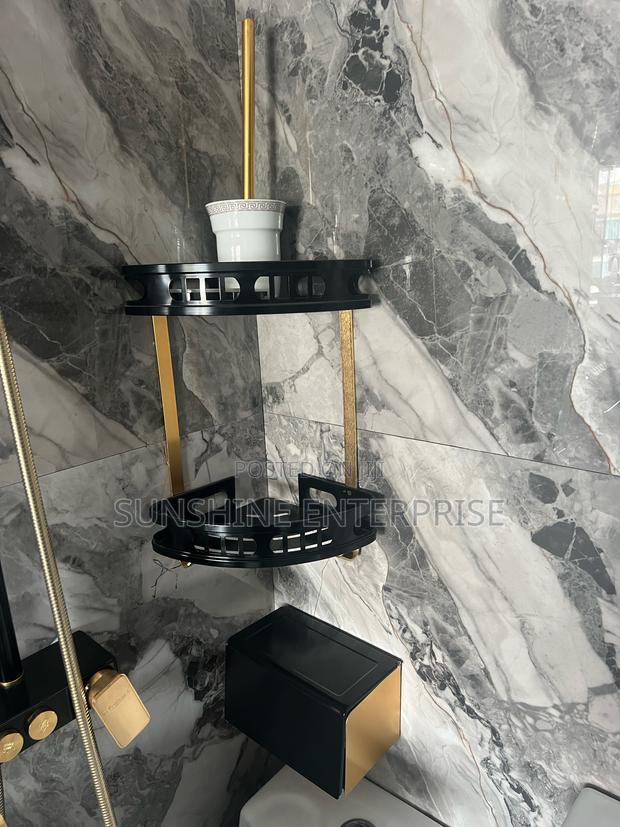 Bathroom Shower Set With Accessories · Photo 5