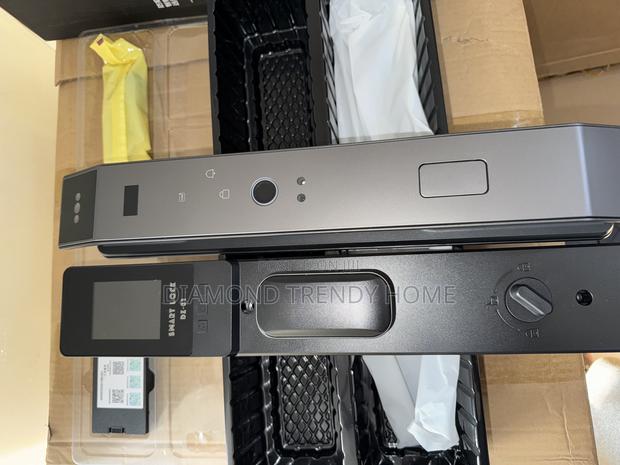 Smart Lock With Facial Recognition · Photo 4