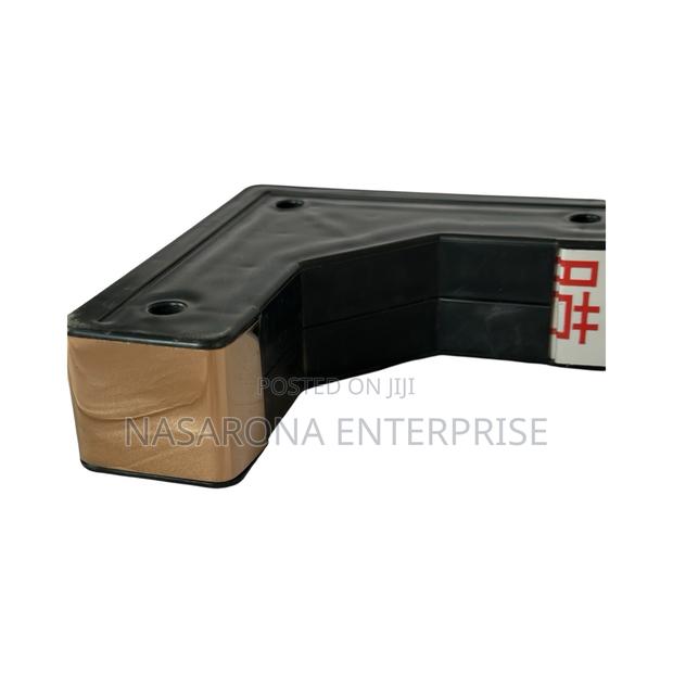 L Shaped Carpet Castors (4 Pieces) · Photo 2