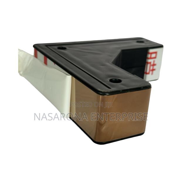 L Shaped Carpet Castors (4 Pieces) · Photo 4
