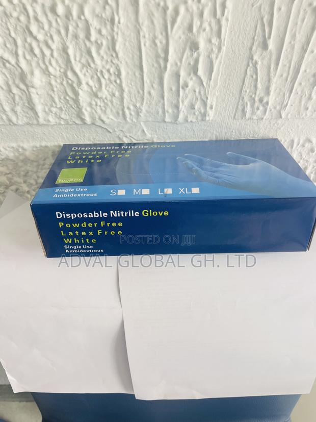Disposable Nitrile Gloves · Photo 3